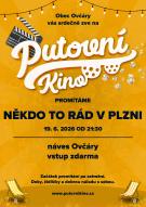 promítání filmu pod širým nebem